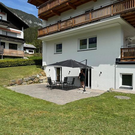 Alpenmond Appartment Halbmond Лойташ Екстериор снимка