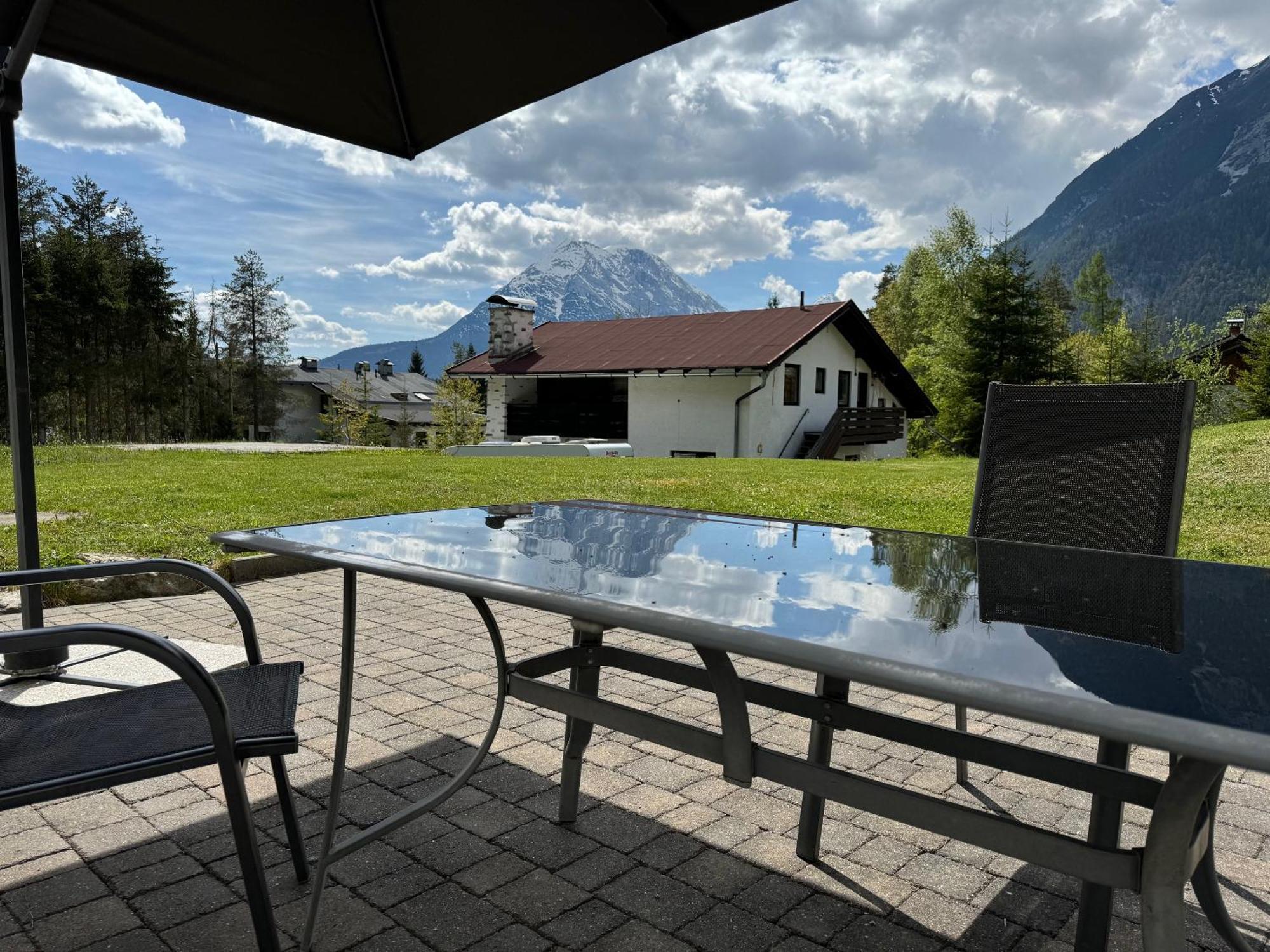 Alpenmond Appartment Halbmond Лойташ Екстериор снимка